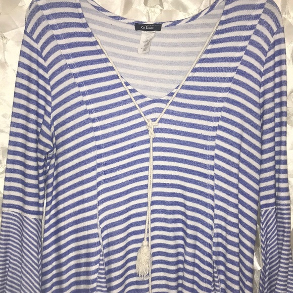 Top - Picture 2 of 4